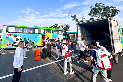 E:2023.77.24彤熙：【助力大运】彤熙商贸顺利完成首批次大运会物流运输，喜迎各国运动健儿官网20230724-01-02.jpg