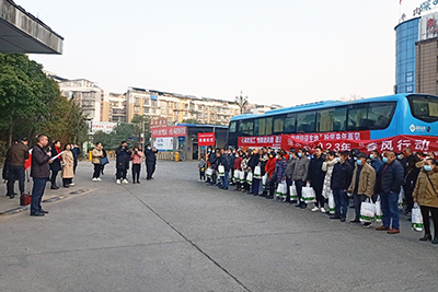 【春风行动】心系农民工，情暖返岗路